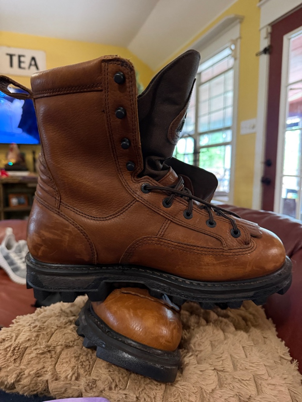 Rocky Men's Brown Leather Work Boots with insulation and steel toe tip. - Picture 5 of 13